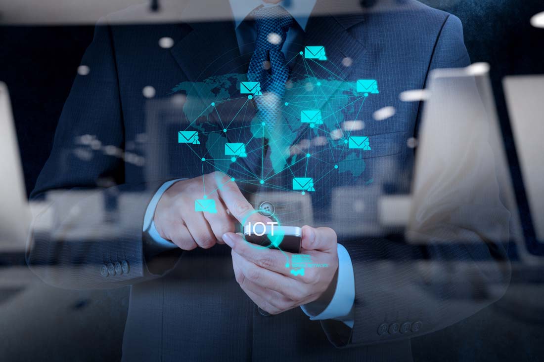 现货黄金冲新高遇阻 今日金价走势分析